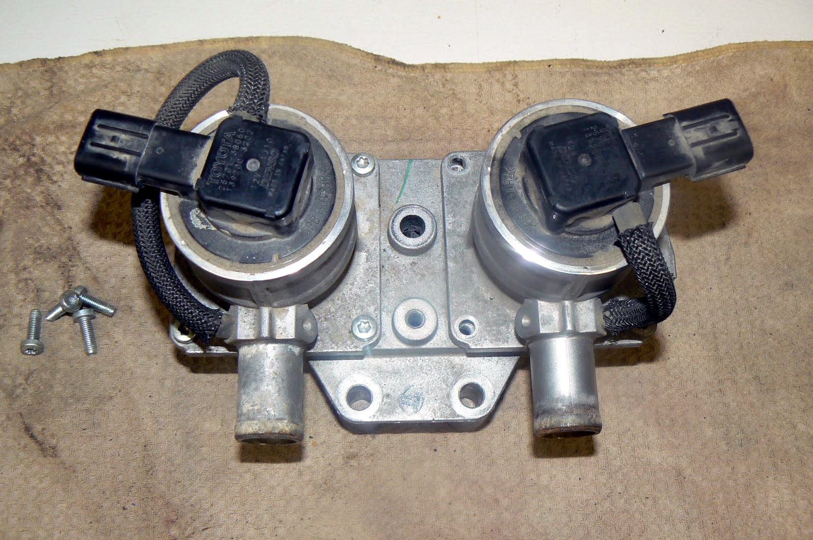 Toyota air injection valves