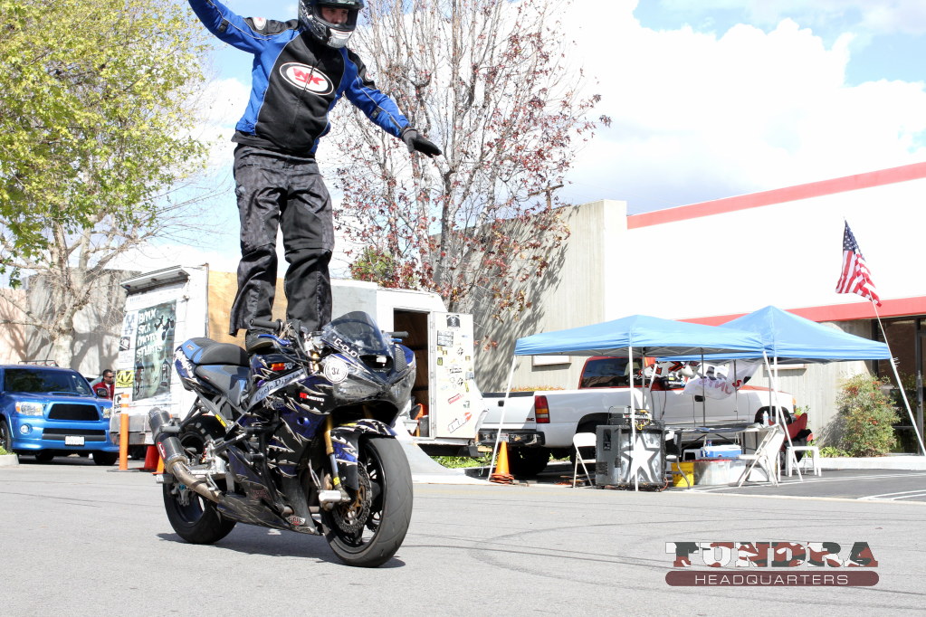 No hands sportbike trick rider