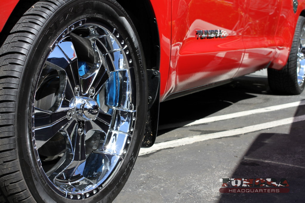 22 inch chrome whees Tundra