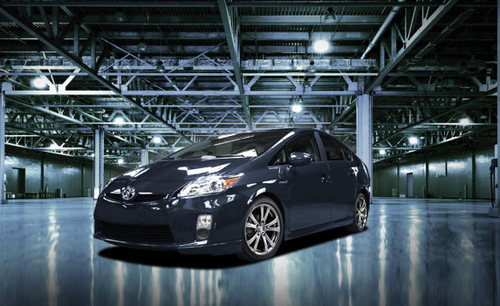 Toyota-Prius-PLUS-Performance-Package-1