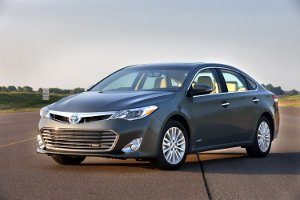 2013 Avalon features a 3% decrease in weight but a 5% decrease in tire width...and a subsequent loss of performance. 2013 Avalon