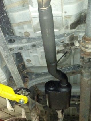 Featured Truck - Black and White Custom 2000 Toyota Tundra - Exhaust