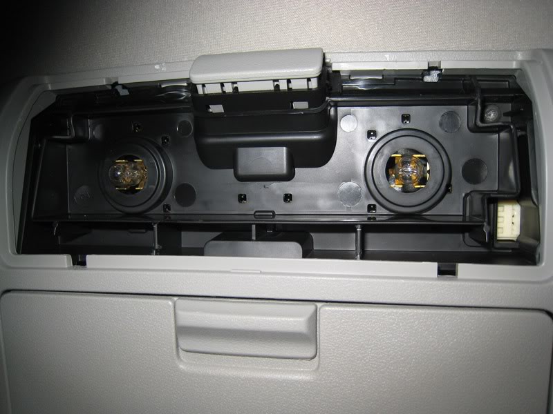 How to Remove the Overhead Console Step 9: Remove the overhead consoling by removing the 6 screws.