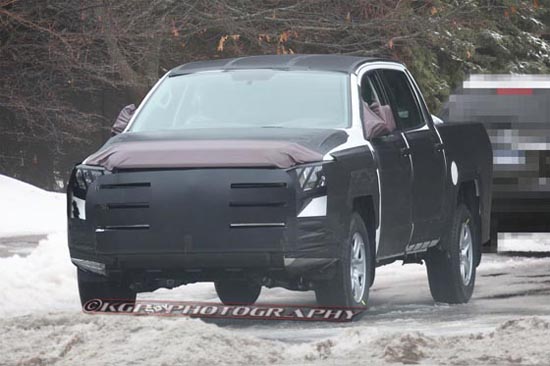 2014 Toyota Tundra CrewMax Spy Photos - Front