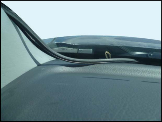 2010-13 Loose Windshield Dam - TSB Excess Showing